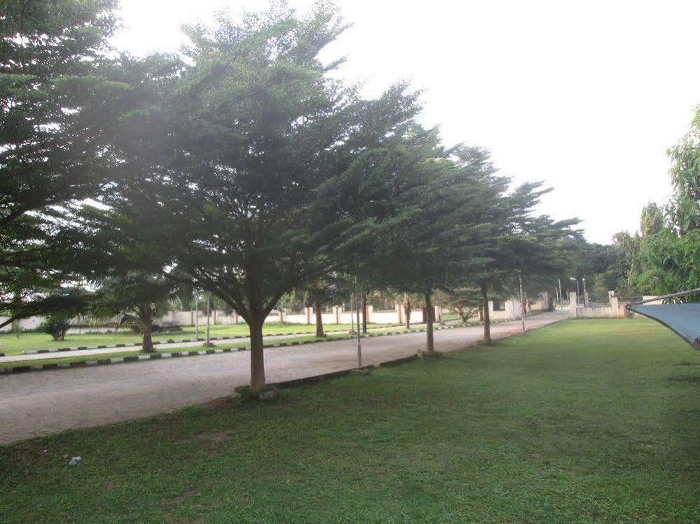Tiffany Hotel And Towers Imogwu-Agwa Exterior foto